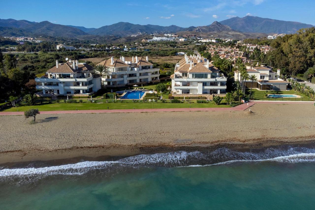 Appt 401-3-Bed-Heaven Beach-Paseo-All Year Heated Pool-Free Bikes Estepona Buitenkant foto