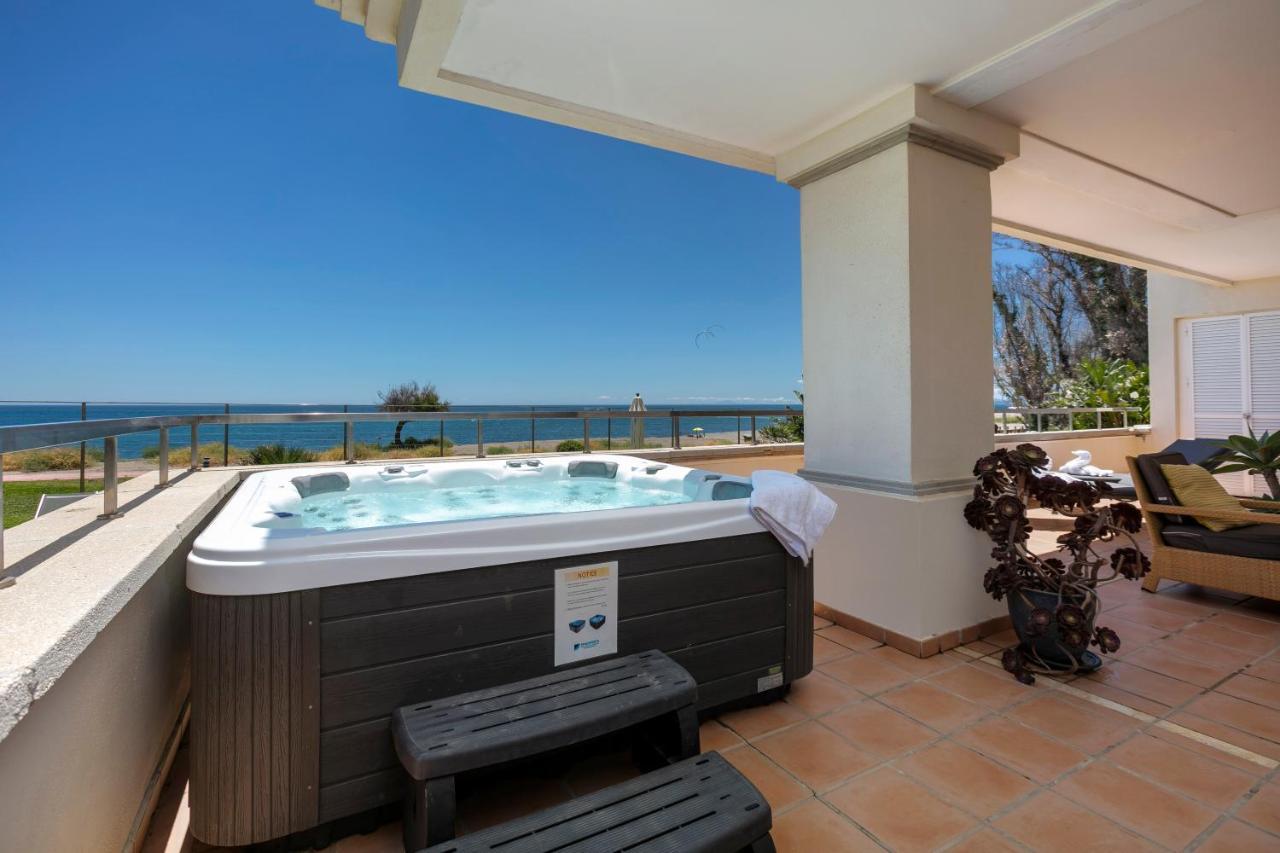 Appt 401-3-Bed-Heaven Beach-Paseo-All Year Heated Pool-Free Bikes Estepona Buitenkant foto