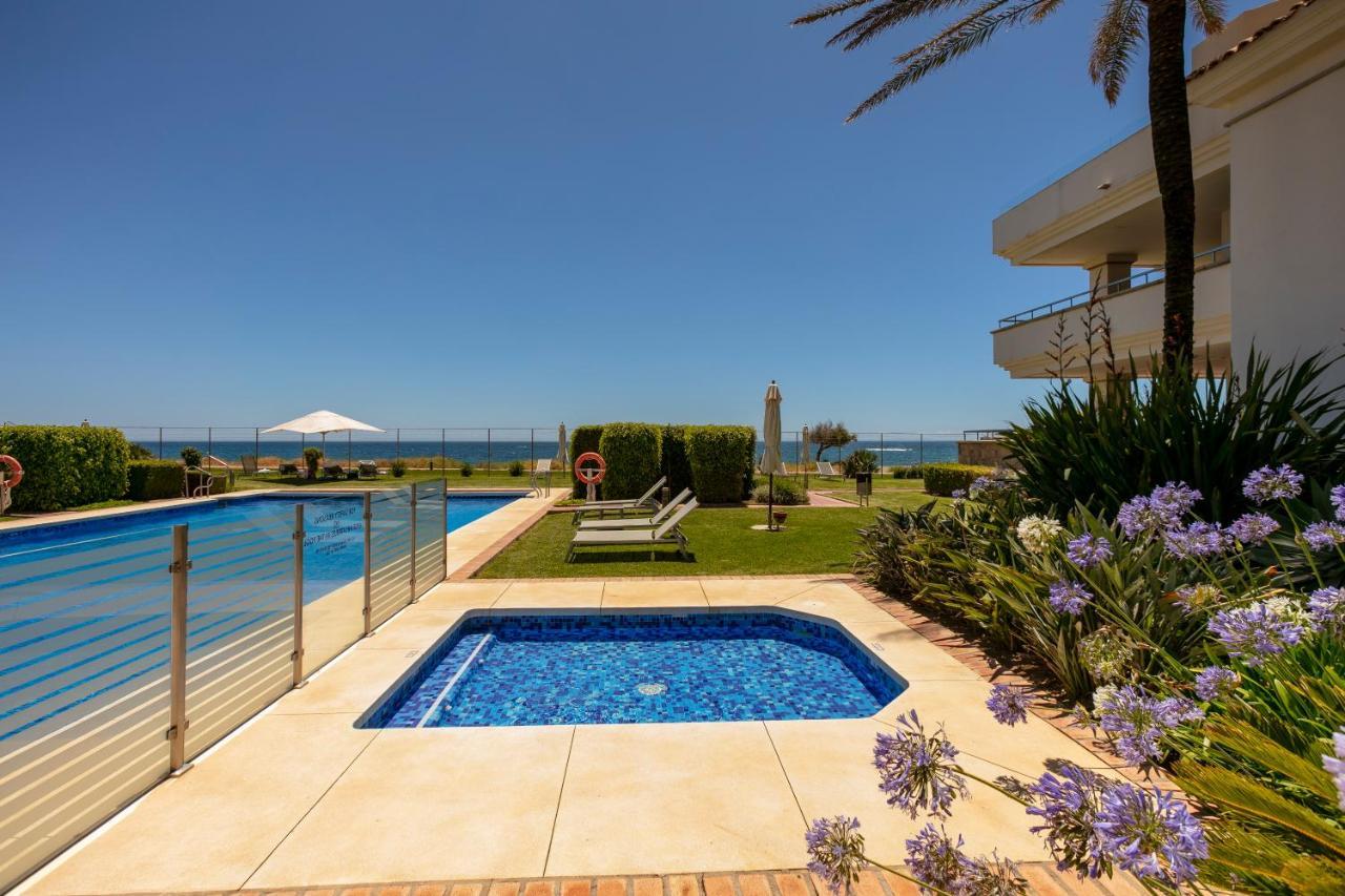 Appt 401-3-Bed-Heaven Beach-Paseo-All Year Heated Pool-Free Bikes Estepona Buitenkant foto
