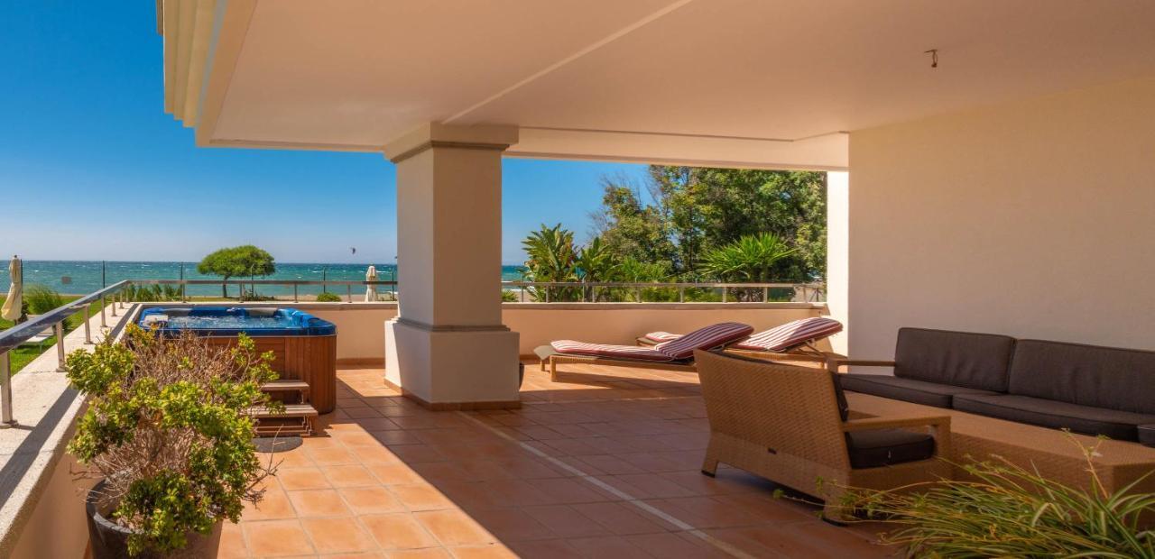 Appt 401-3-Bed-Heaven Beach-Paseo-All Year Heated Pool-Free Bikes Estepona Buitenkant foto