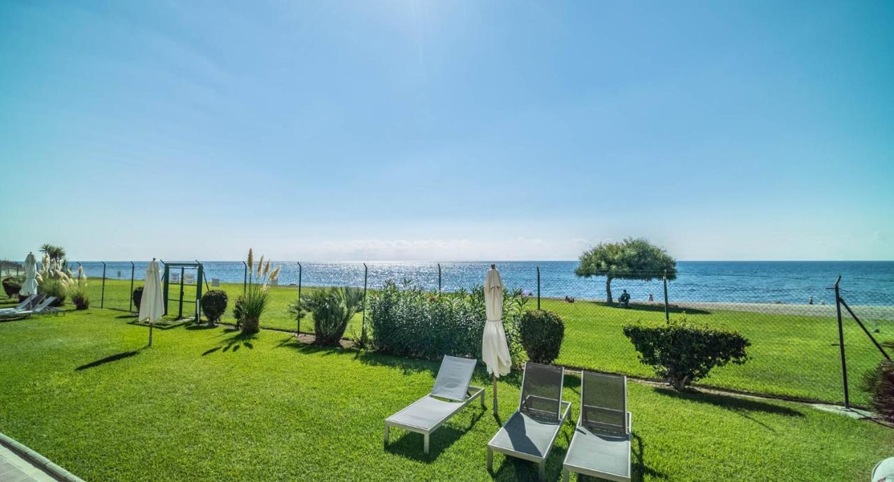 Appt 401-3-Bed-Heaven Beach-Paseo-All Year Heated Pool-Free Bikes Estepona Buitenkant foto