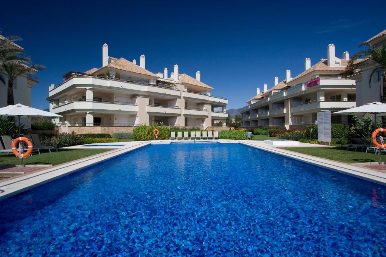 Appt 401-3-Bed-Heaven Beach-Paseo-All Year Heated Pool-Free Bikes Estepona Buitenkant foto