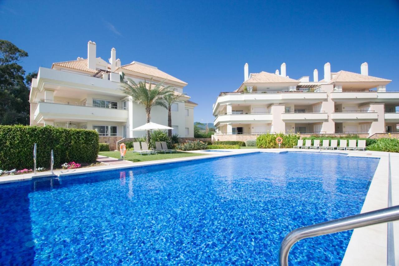 Appt 401-3-Bed-Heaven Beach-Paseo-All Year Heated Pool-Free Bikes Estepona Buitenkant foto