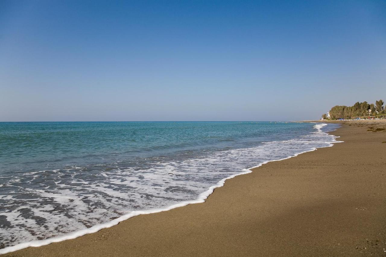 Appt 401-3-Bed-Heaven Beach-Paseo-All Year Heated Pool-Free Bikes Estepona Buitenkant foto